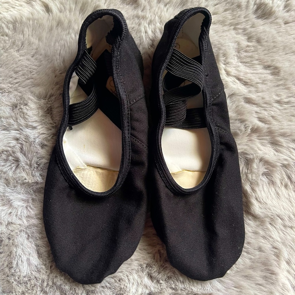 Capezio Hanami canvas split sole ballet shoes